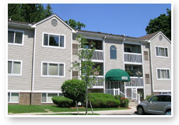 Picture of Groesbeck Pines Apartment Community Complex